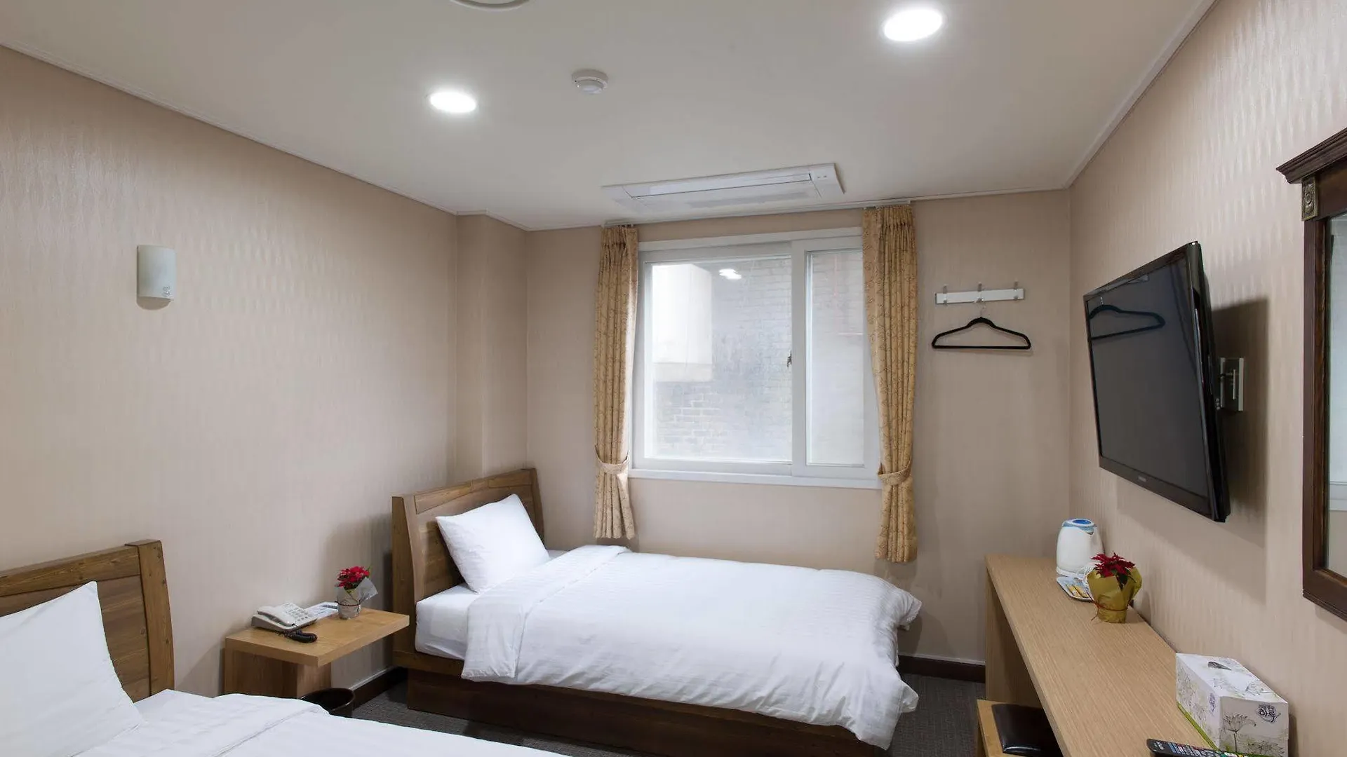 Benikea Hotel Flower Seoul 3*,  South Korea